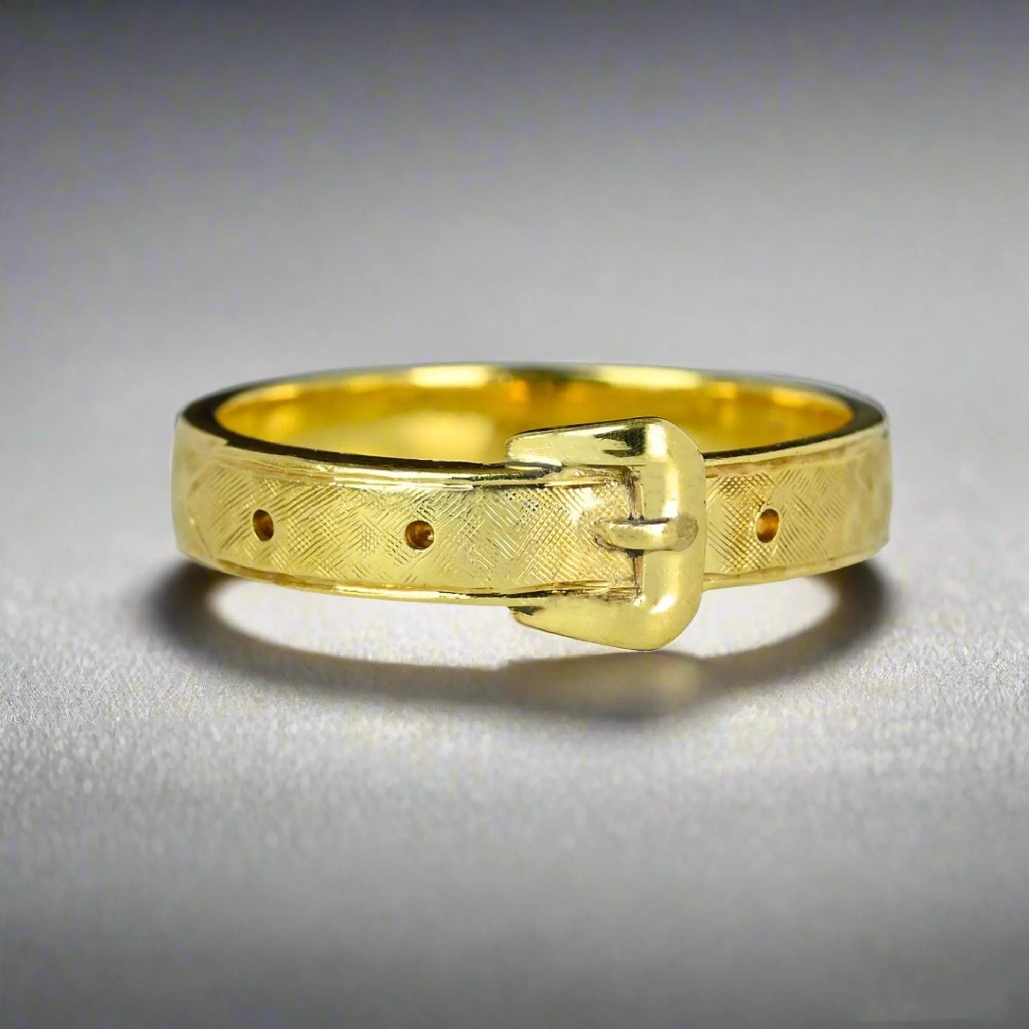 1940s Retro 14K Gold Buckle Wedding Band Ring